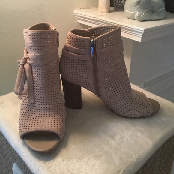 Designer Open Toed Booties - Picture 3 of 4
